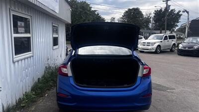 2017 Chevrolet Cruze LT Auto   - Photo 4 - Moncton, NB E1C 9R2