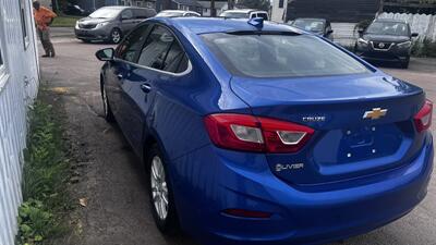2017 Chevrolet Cruze LT Auto   - Photo 5 - Moncton, NB E1C 9R2