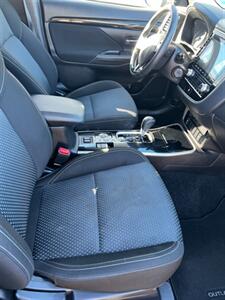 2020 Mitsubishi Outlander ES   - Photo 9 - Moncton, NB E1C 9R2