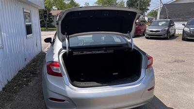 2017 Chevrolet Cruze LT Auto   - Photo 4 - Moncton, NB E1C 9R2