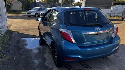 2014 Toyota Yaris 5-Door SE   - Photo 5 - Moncton, NB E1C 9R2