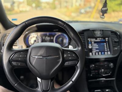 2018 Chrysler 300 S   - Photo 11 - Moncton, NB E1C 9R2