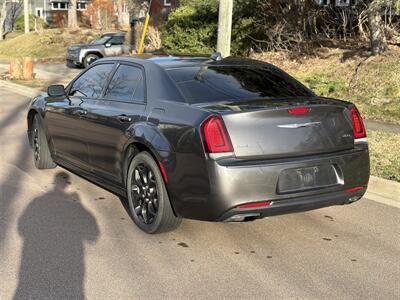 2018 Chrysler 300 S   - Photo 4 - Moncton, NB E1C 9R2