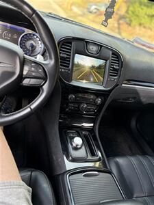 2018 Chrysler 300 S   - Photo 13 - Moncton, NB E1C 9R2