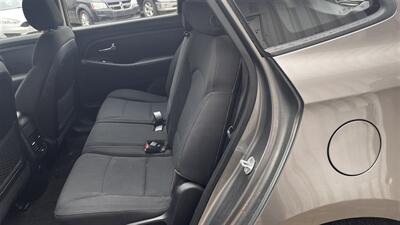 2016 Kia Rondo LX   - Photo 6 - Moncton, NB E1C 9R2
