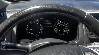2017 Nissan Pathfinder SV   - Photo 2 - Moncton, NB E1C 9R2