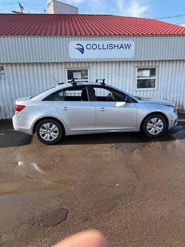 2016 Chevrolet Cruze Limited 1LT Auto - Photo 1 - Moncton, NB E1C 9R2