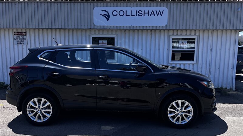 2022 Nissan Qashqai S  
