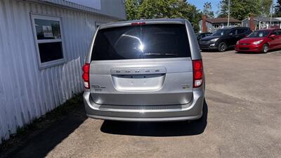2016 Dodge Grand Caravan Crew Plus   - Photo 3 - Moncton, NB E1C 9R2