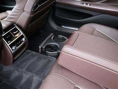 2019 BMW 7 Series 750i   - Photo 19 - Jacksonville, FL 32211