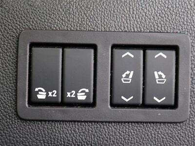 2020 Cadillac Escalade ESV Premium Luxury   - Photo 38 - Jacksonville, FL 32211