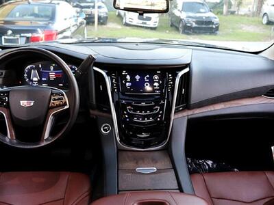 2020 Cadillac Escalade ESV Premium Luxury   - Photo 17 - Jacksonville, FL 32211