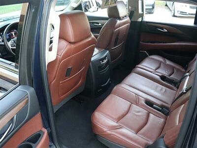 2020 Cadillac Escalade ESV Premium Luxury   - Photo 15 - Jacksonville, FL 32211