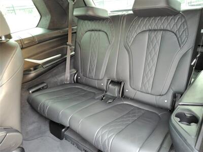 2020 BMW X7 M50i   - Photo 16 - Jacksonville, FL 32211