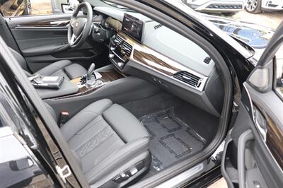 2023 BMW 5 Series 530i xDrive - Photo 11 - Jacksonville, FL 32211