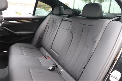 2023 BMW 5 Series 530i xDrive - Photo 16 - Jacksonville, FL 32211