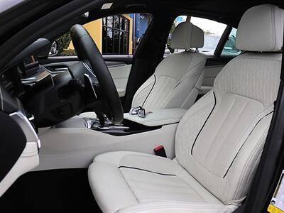 2019 BMW 5 Series M550i xDrive - Photo 11 - Jacksonville, FL 32211