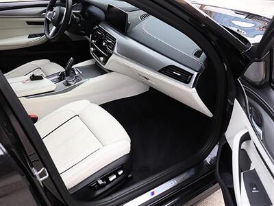 2019 BMW 5 Series M550i xDrive - Photo 12 - Jacksonville, FL 32211
