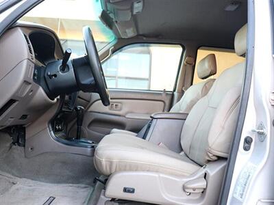 2000 Toyota 4Runner SR5   - Photo 18 - Jacksonville, FL 32211