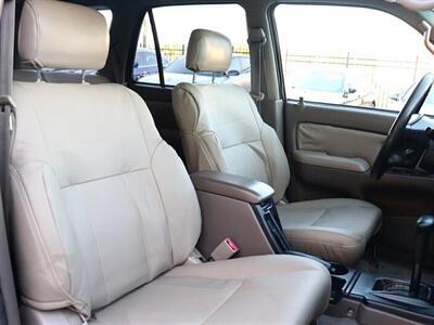 2000 Toyota 4Runner SR5   - Photo 13 - Jacksonville, FL 32211