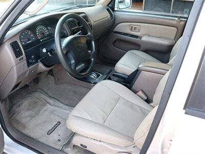 2000 Toyota 4Runner SR5   - Photo 10 - Jacksonville, FL 32211