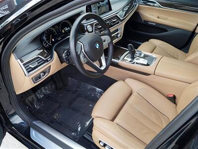 2016 BMW 740i   - Photo 9 - Jacksonville, FL 32211