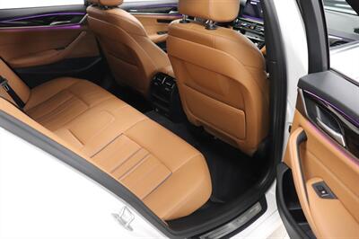 2021 BMW 5 Series 530i xDrive - Photo 14 - Jacksonville, FL 32211