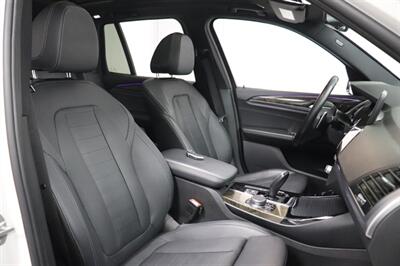 2018 BMW X3 xDrive30i - Photo 12 - Jacksonville, FL 32211