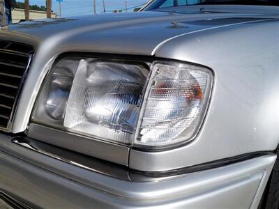 1992 Mercedes-Benz 500E 500   - Photo 45 - Jacksonville, FL 32211