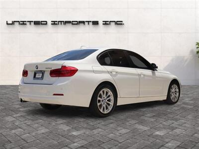 2017 BMW 320i - Photo 5 - Jacksonville, FL 32211