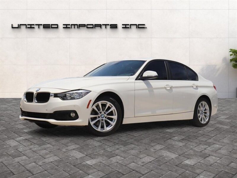 2017 BMW 3 Series 320i Sedan's photo