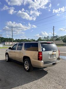 2014 Chevrolet Suburban LT - Photo 5 - Jacksonville, FL 32211