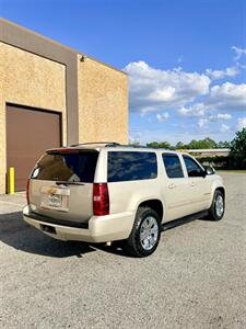 2014 Chevrolet Suburban LT - Photo 3 - Jacksonville, FL 32211