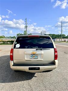 2014 Chevrolet Suburban LT - Photo 4 - Jacksonville, FL 32211