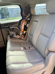 2014 Chevrolet Suburban LT - Photo 14 - Jacksonville, FL 32211