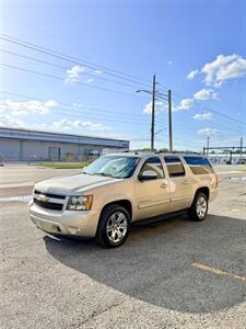 2014 Chevrolet Suburban LT - Photo 7 - Jacksonville, FL 32211