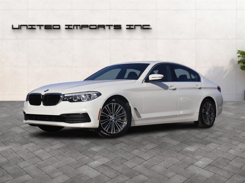 2019 BMW 5 Series 530i's photo