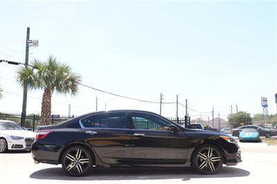 2017 Honda Accord Sport   - Photo 8 - Jacksonville, FL 32211