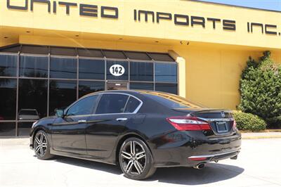 2017 Honda Accord Sport   - Photo 5 - Jacksonville, FL 32211