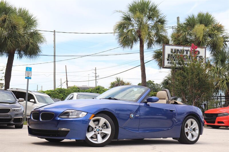 2007 BMW Z4 3.0i   - Photo 1 - Jacksonville, FL 32211