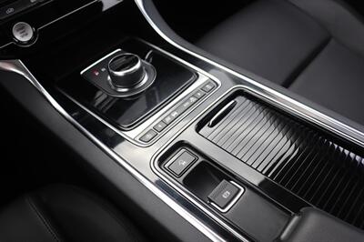 2019 Jaguar XE 25t - Photo 20 - Jacksonville, FL 32211