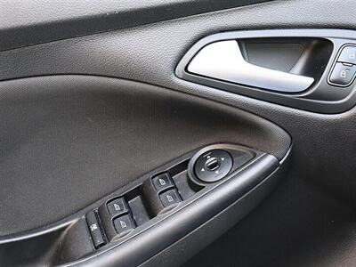 2016 Ford Focus SE   - Photo 32 - Jacksonville, FL 32211