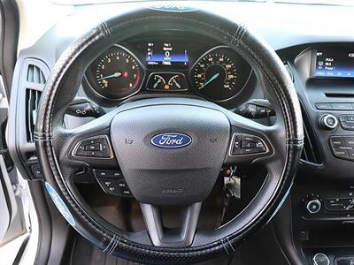 2016 Ford Focus SE   - Photo 27 - Jacksonville, FL 32211