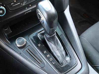 2016 Ford Focus SE   - Photo 25 - Jacksonville, FL 32211