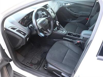 2016 Ford Focus SE   - Photo 10 - Jacksonville, FL 32211