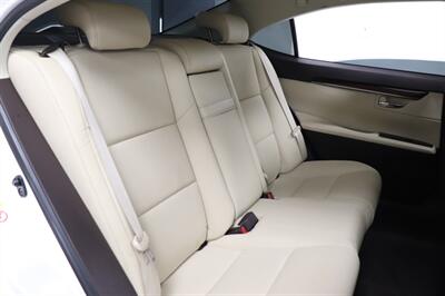 2017 Lexus ES 350   - Photo 15 - Jacksonville, FL 32211