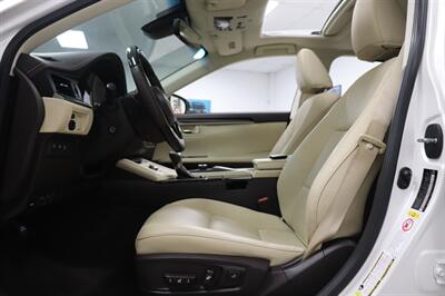 2017 Lexus ES 350   - Photo 18 - Jacksonville, FL 32211