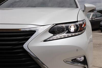 2017 Lexus ES 350   - Photo 47 - Jacksonville, FL 32211