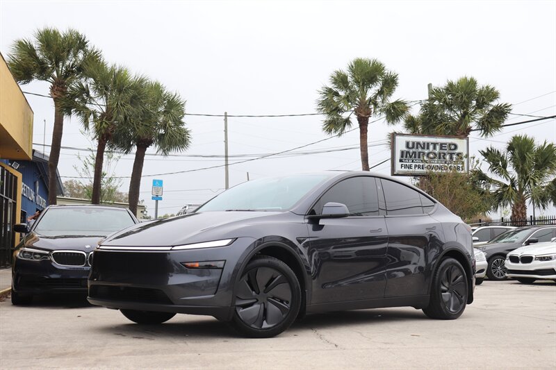 2026 Tesla Model Y Long Range   - Photo 1 - Jacksonville, FL 32211