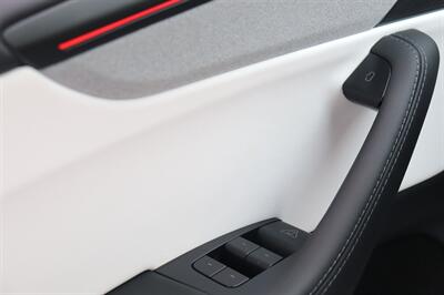 2026 Tesla Model Y Long Range   - Photo 32 - Jacksonville, FL 32211